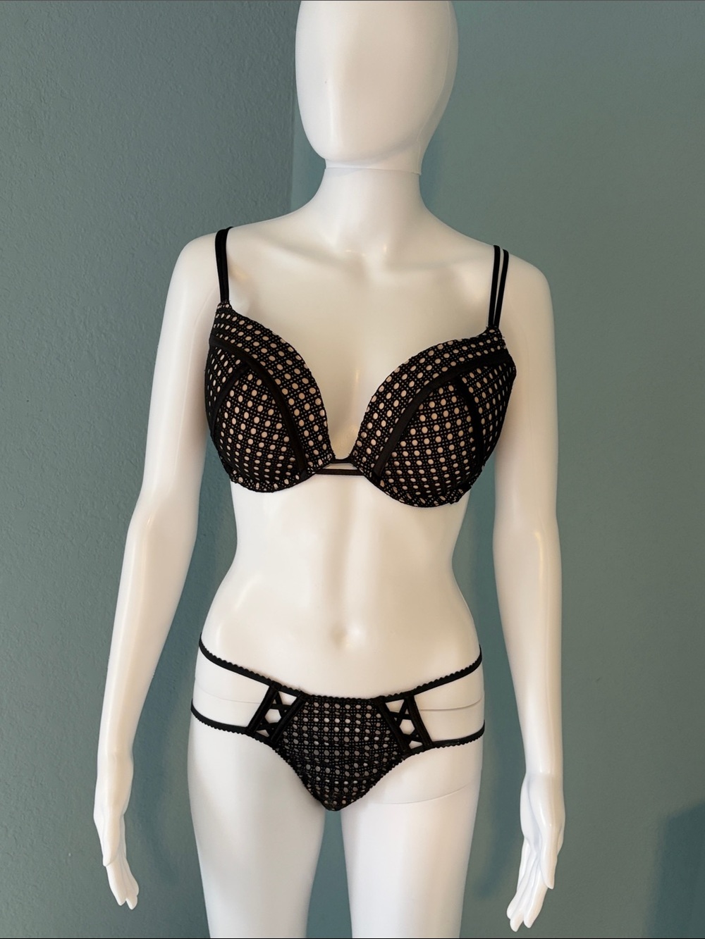 Victoria's Secret Black Lace Push-Up Bra & Strappy Bikini Set
